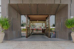 風儲門大門設計