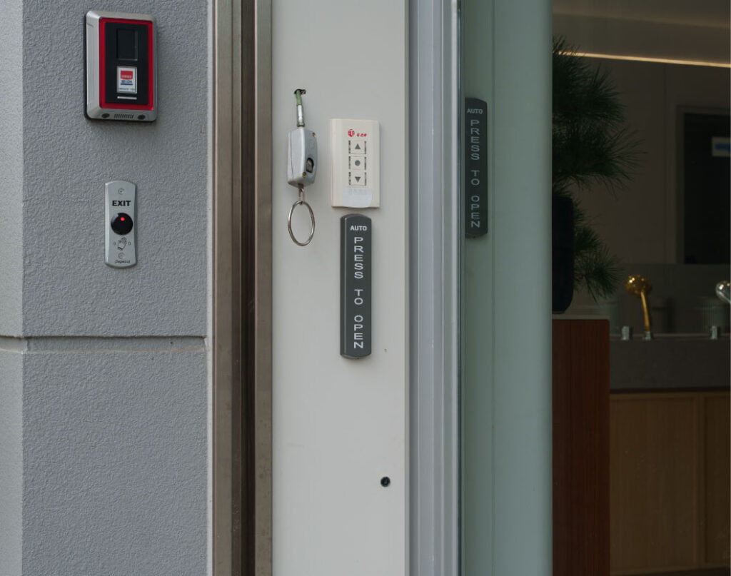 自動門按押開關